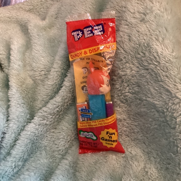 Lot of NEW in Packages 7 PEZ Candy & Dispensers - Picture 4 of 8